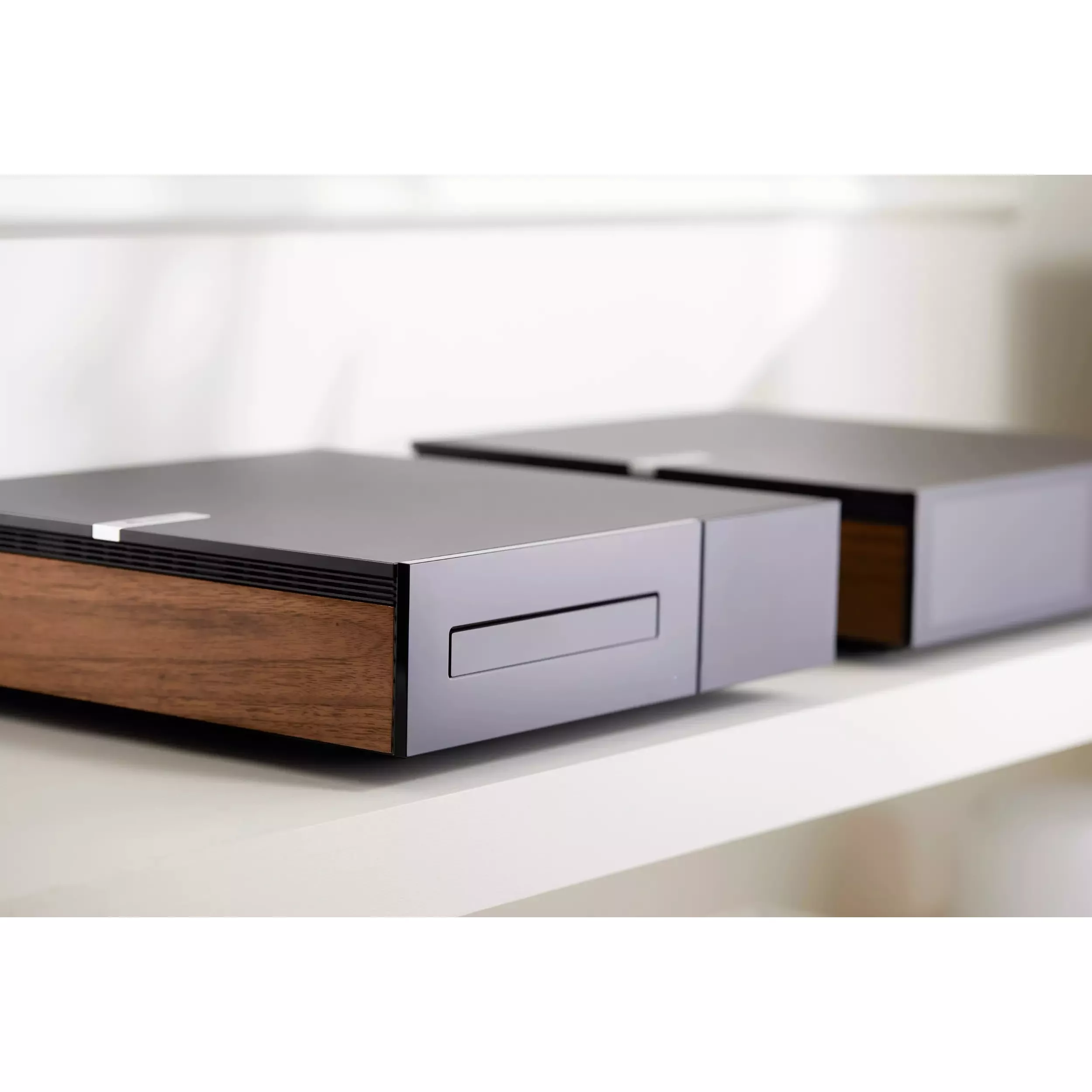 Cambridge CD player black ambience 