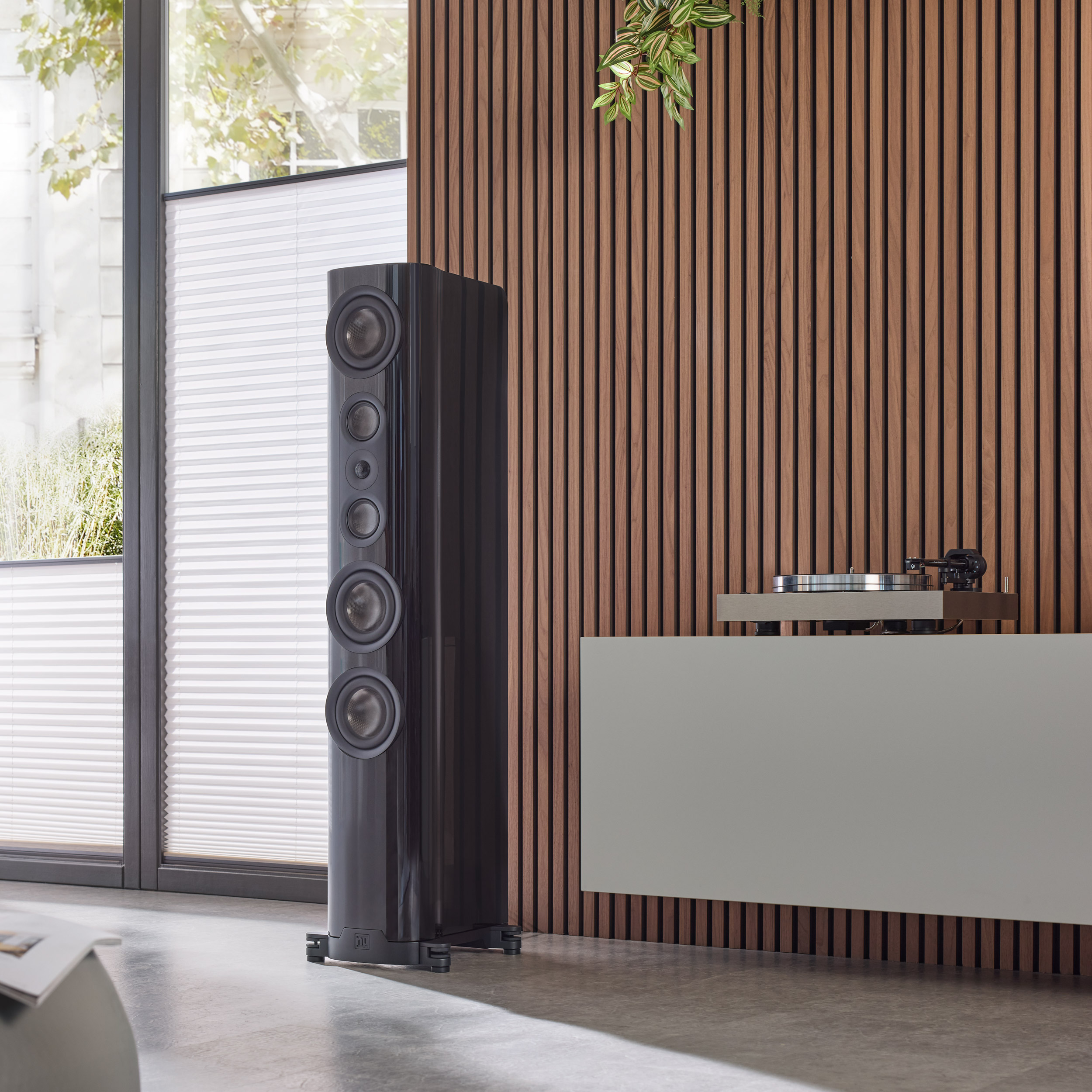 nuVero nova 14 Schwarz Ambiente