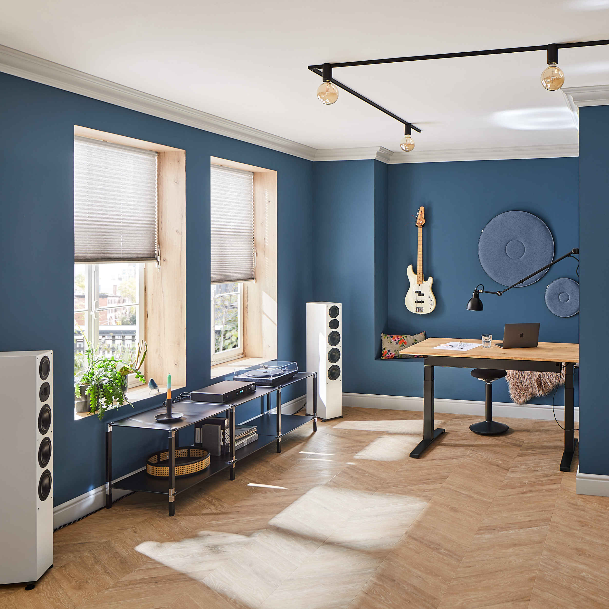 nuLine 284 Ambiente nuLine 284 floorstanding loudspeaker Ambiente