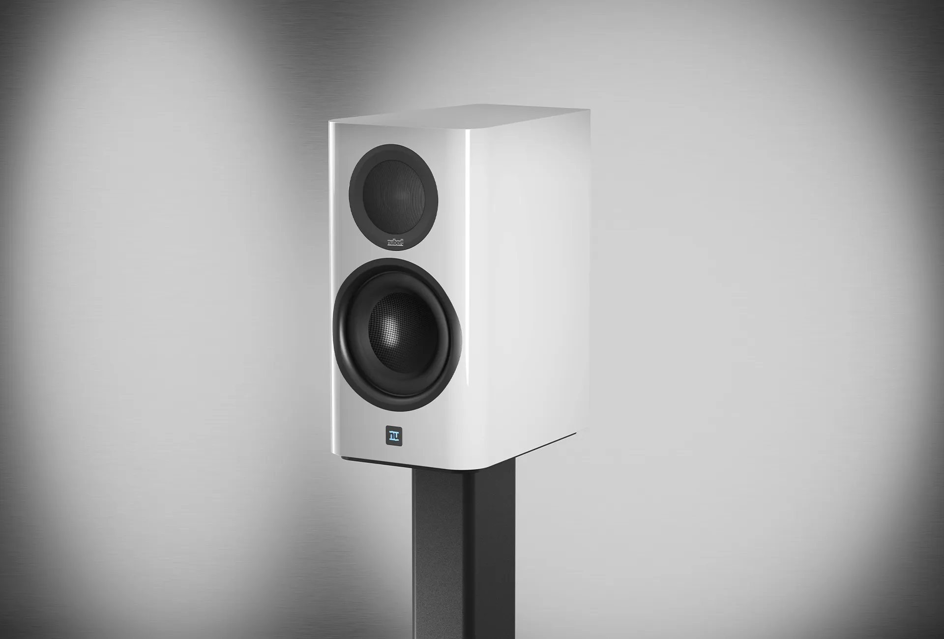 nuZeo 3 White on stand nuZeo 3 White on stand
