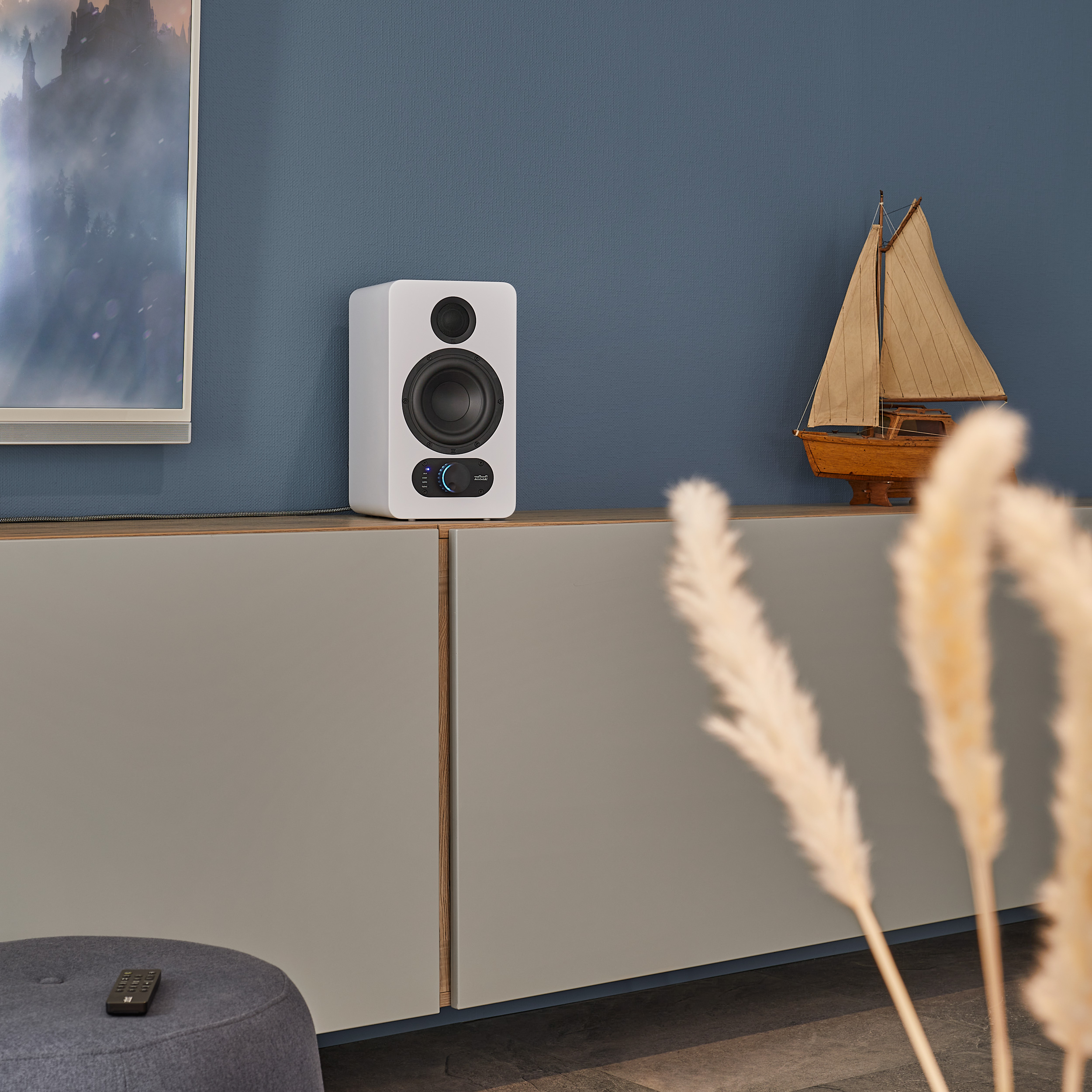 nuPro SP-200 weiß nuPro SP-200 weiß auf Regal Ambiente
