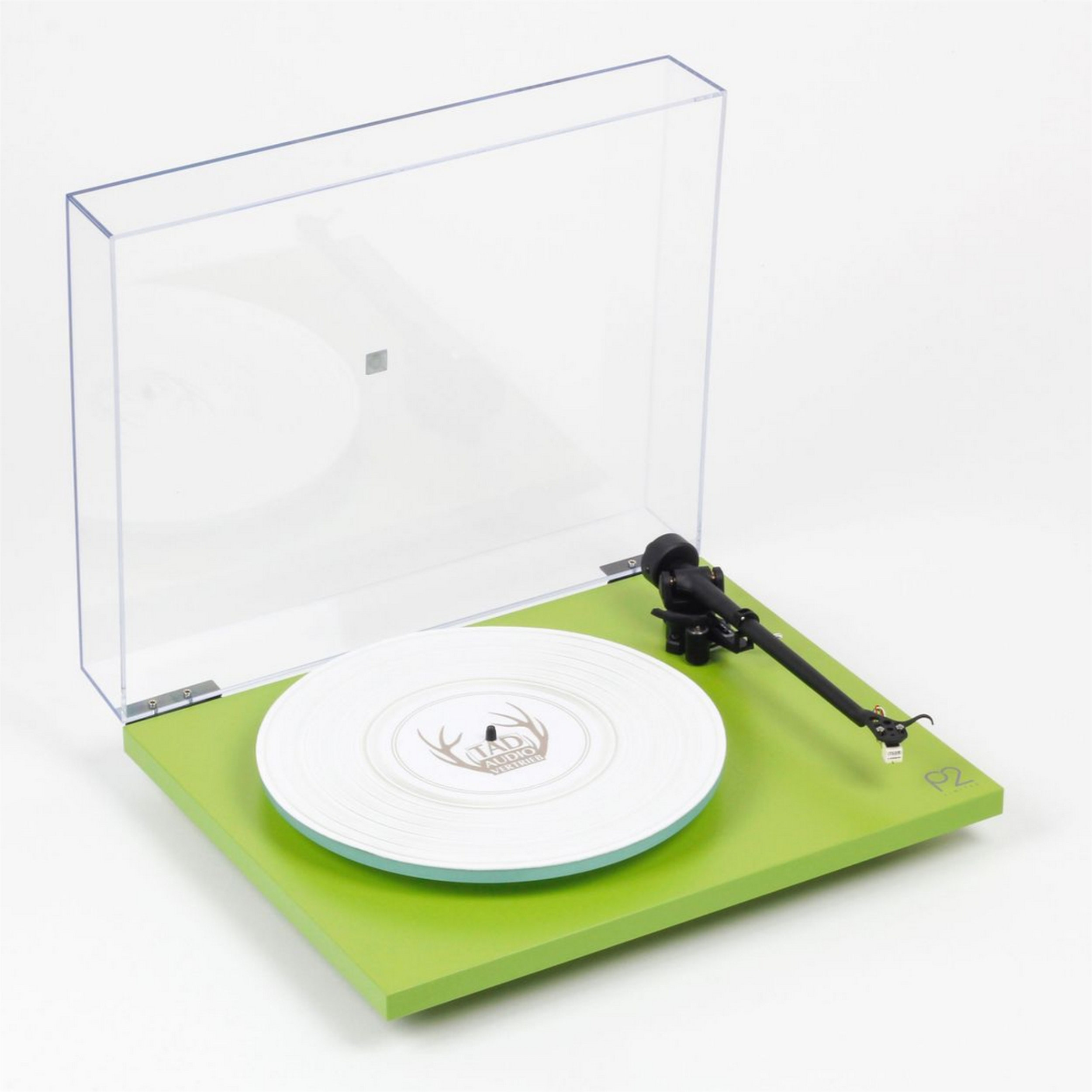 Rega Plattenspieler Planar 2 Limited Edition in grün Vorderseite  gedreht Rega Plattenspieler Planar 2 Limited Edition in grün Vorderseite  gedreht