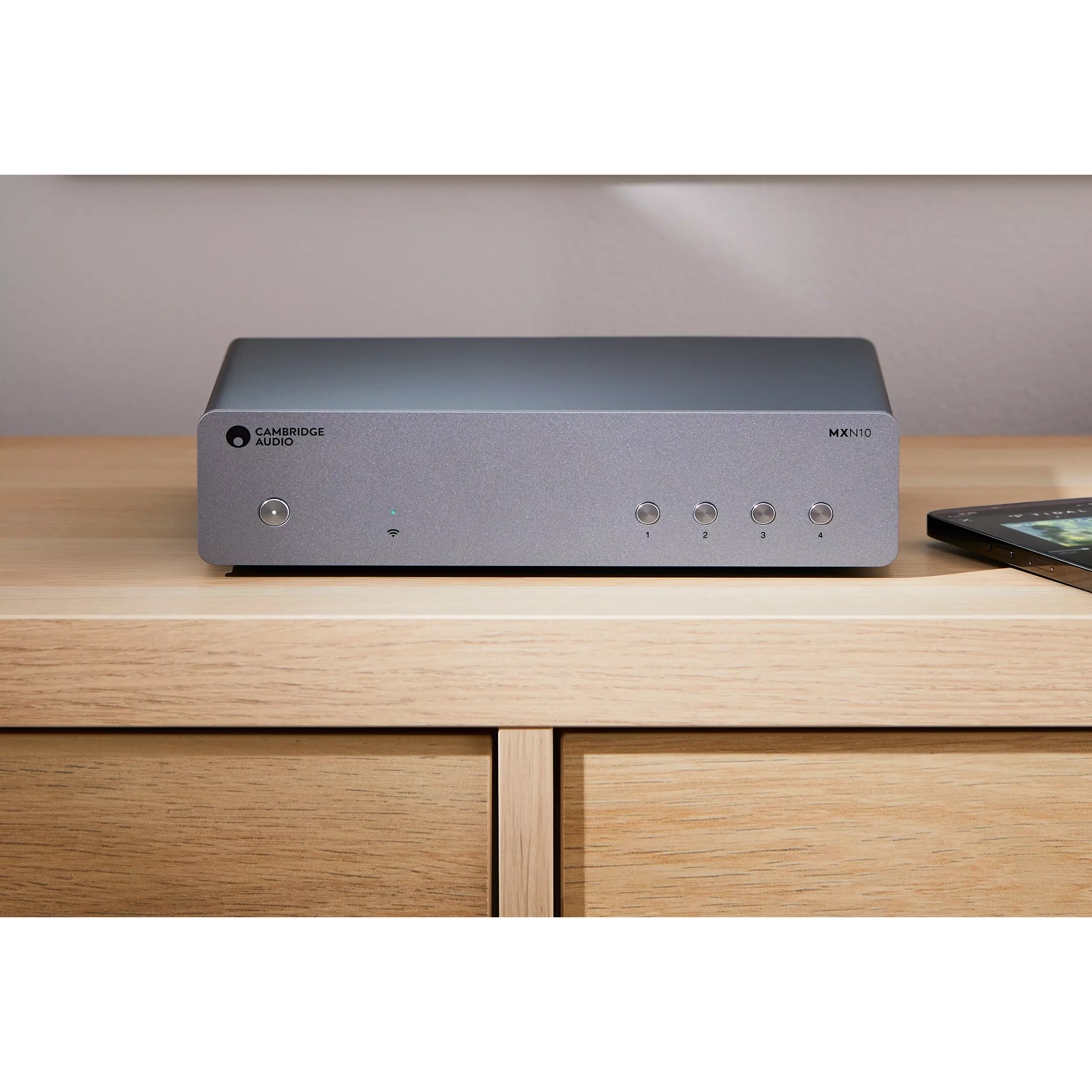 Cambridge Netzwerkplayer grau Vorderseite Ambiente Cambridge Netzwerkplayer grau Vorderseite Ambiente