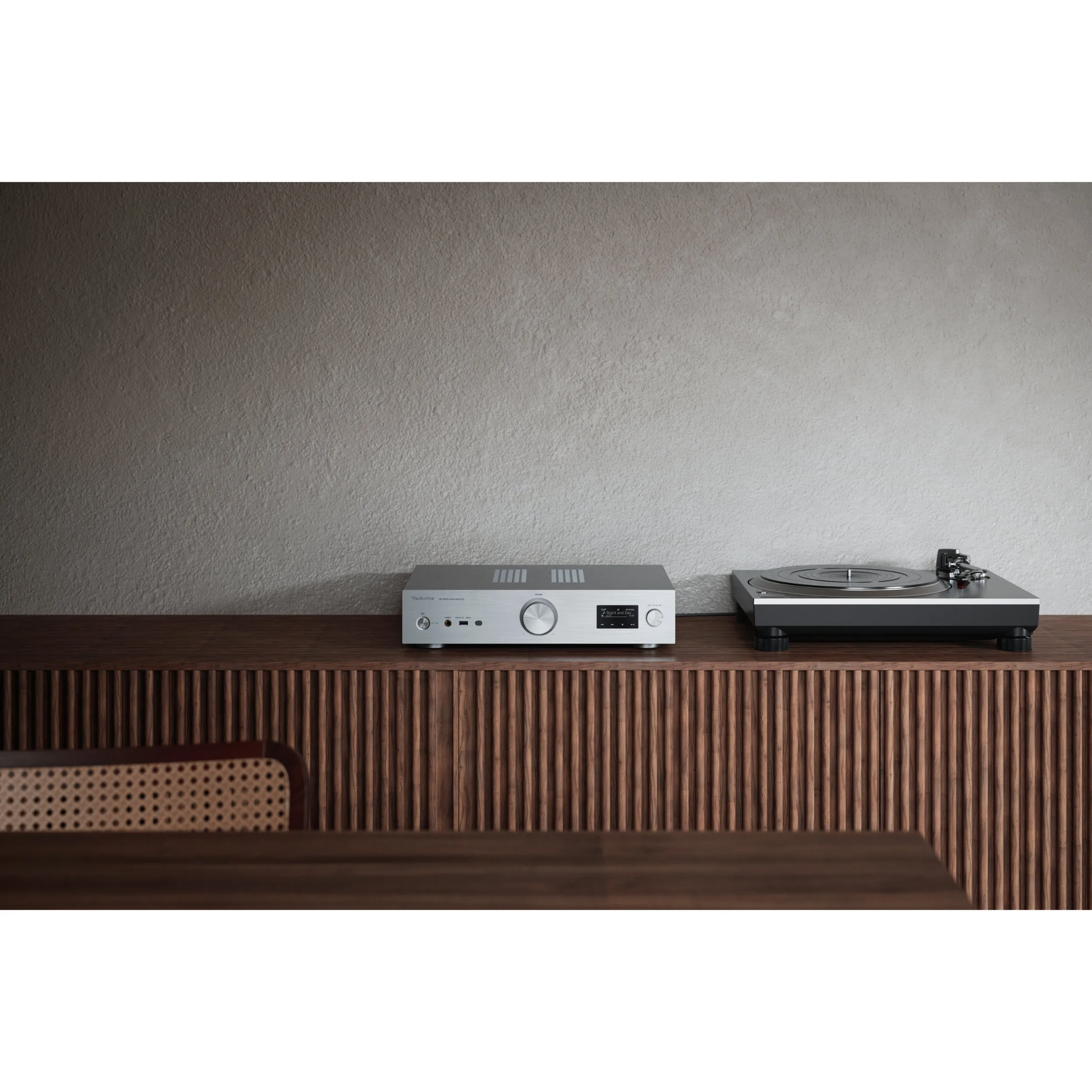 Technics SU-GX70EG Silver Technics SU-GX70EG Silver Ambience Technics SU-GX70EG Silver Technics SU-GX70EG Silver Ambience