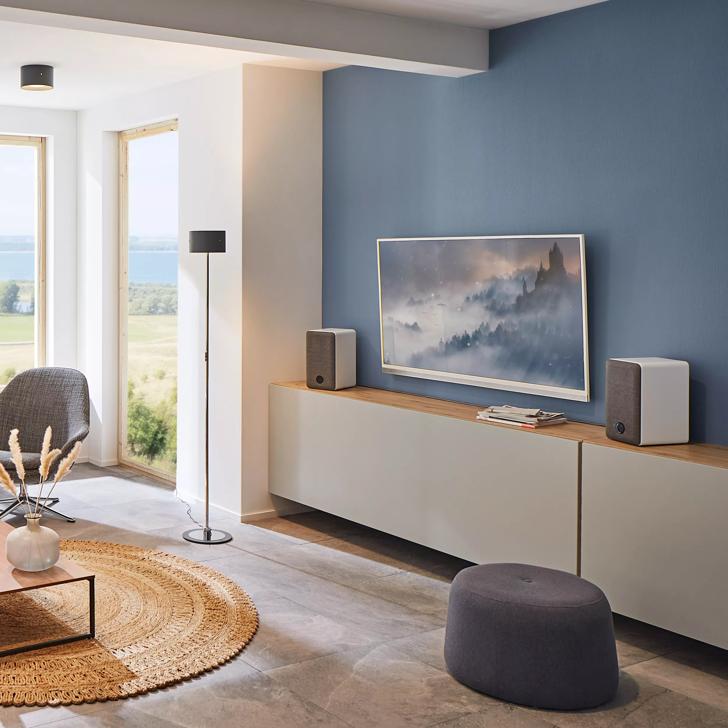 nuPro SP-200 white with panel on sideboard Ambiente
