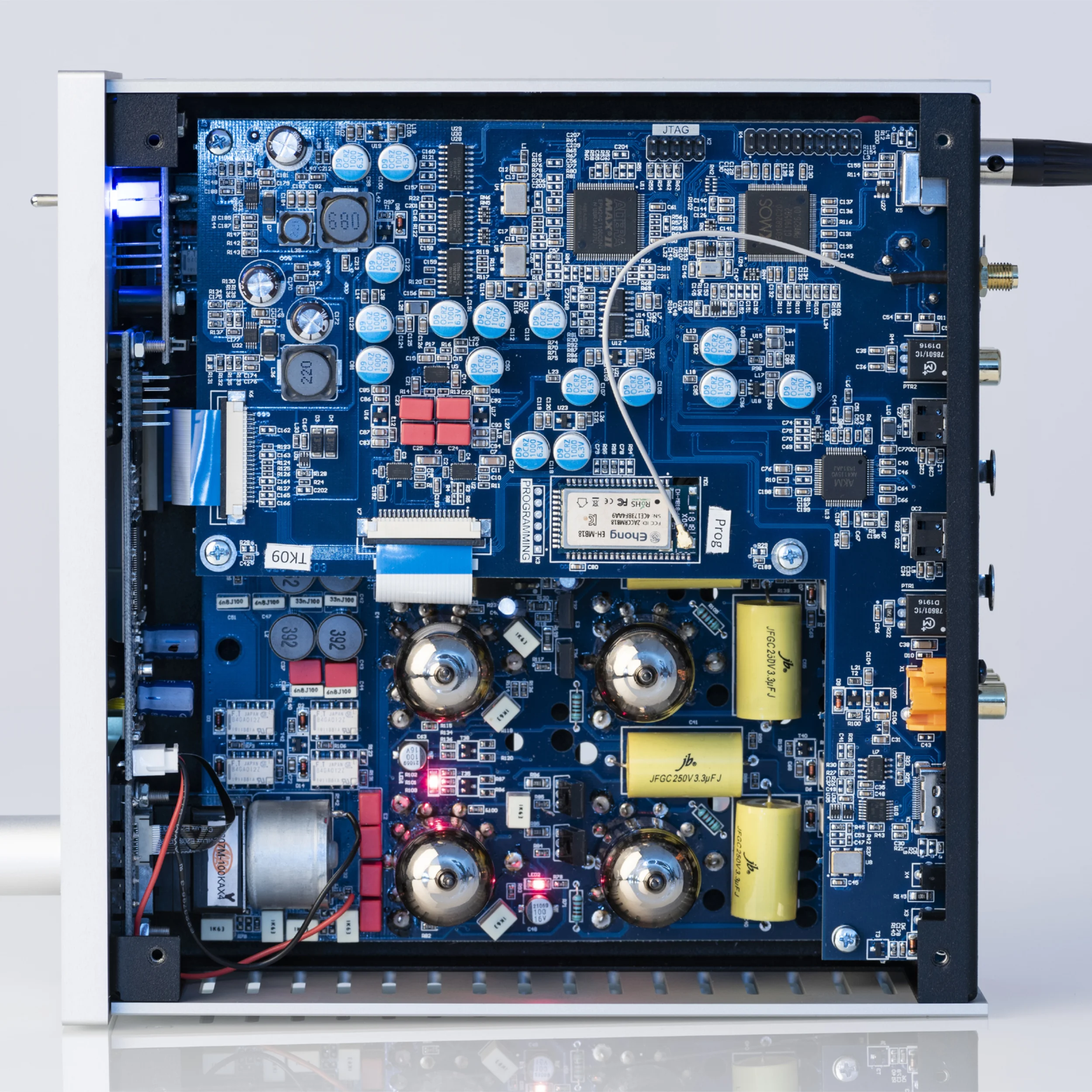 Pro-Ject Pre Box RS2 Digital inner workings