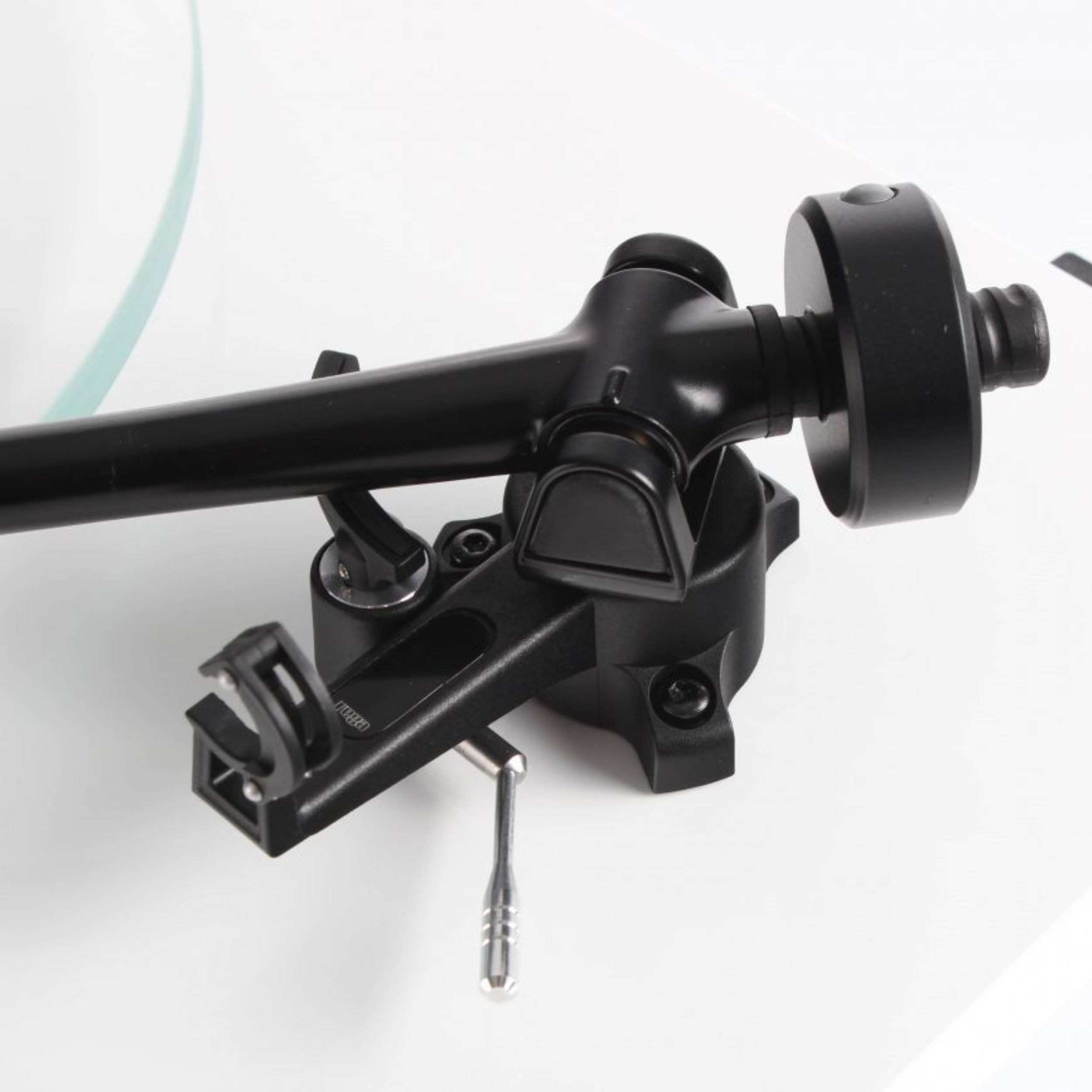 Rega Plattenspieler Planar 2 in Weiß Detailbild  Rega Plattenspieler Planar 2 in Weiß Detailbild